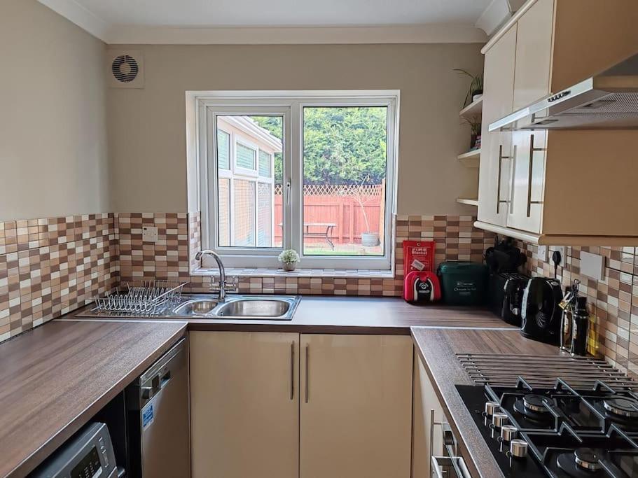 Modern Living In Hull Βίλα Kingston upon Hull Εξωτερικό φωτογραφία